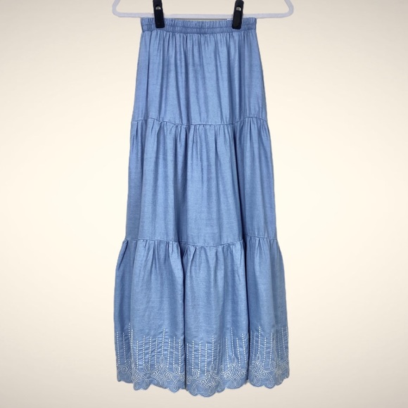 *NWOT ANTHRO MOON RIVER Tiered Embroidered Scalloped Hem Maxi Chambray Boho - Picture 8 of 12